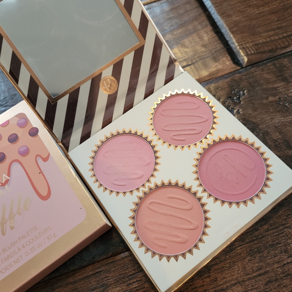 BH Cosmetics- Vanilla Truffle Blush Palette